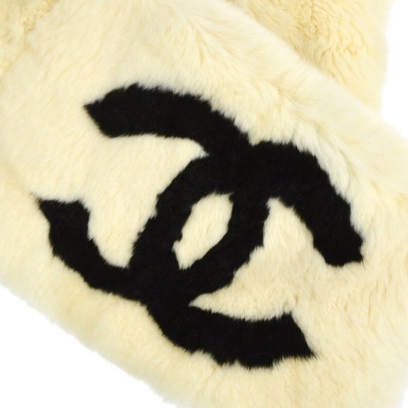 Chanel Fur Shawl Muffler Stole White Black Authentic - Picture 3 of 5